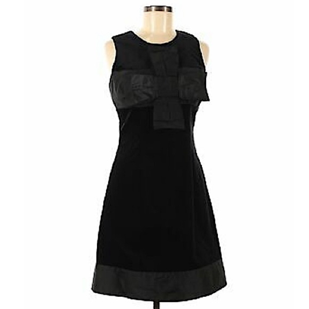 Bow Dress - Picture 2 of 12